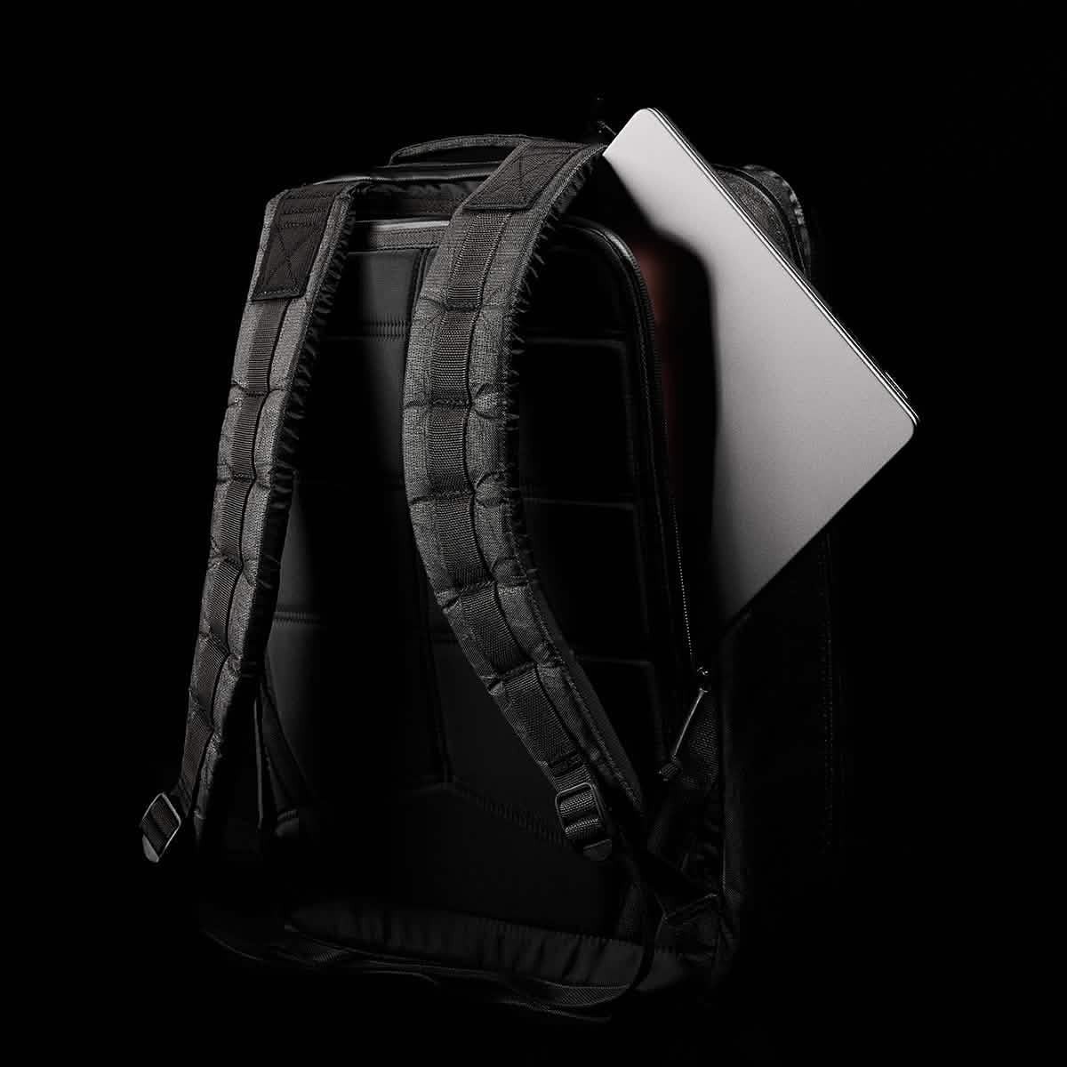 GR2 USA x Carryology - Ultra Black