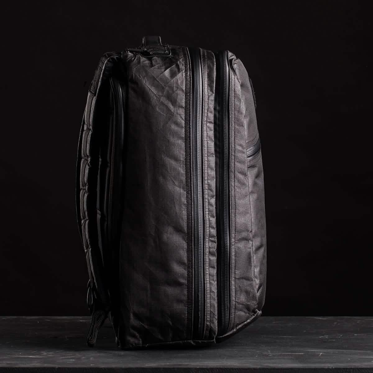 GR2 USA x Carryology - Ultra Black