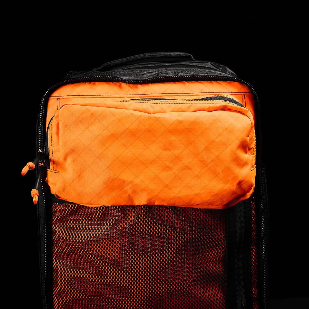 GR2 USA x Carryology - Ultra Black