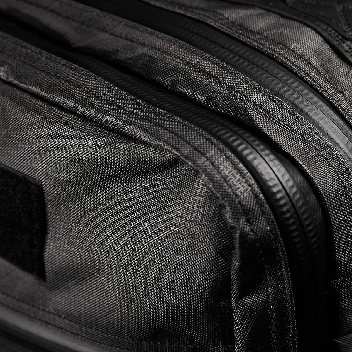 GR2 USA x Carryology - Ultra Black